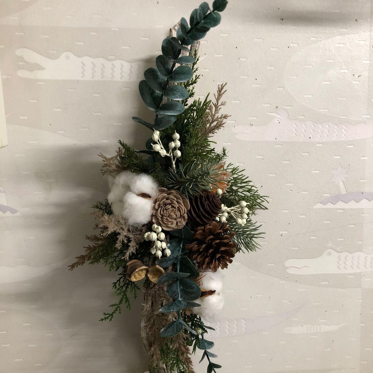 Amazon｜白枝束リース (クリスマス) アーティフィシャルフラワー｜造花